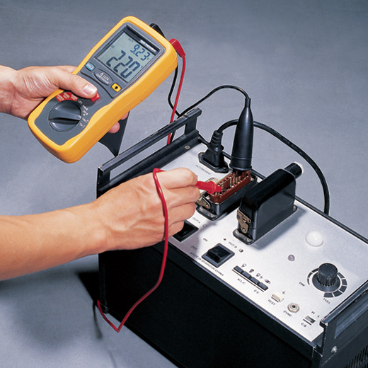 Мегаомметр CEM DT-5500 — изображение 5